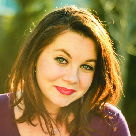 Meet your Posh Ambassador, Samantha!!! - Picture 7 of 8